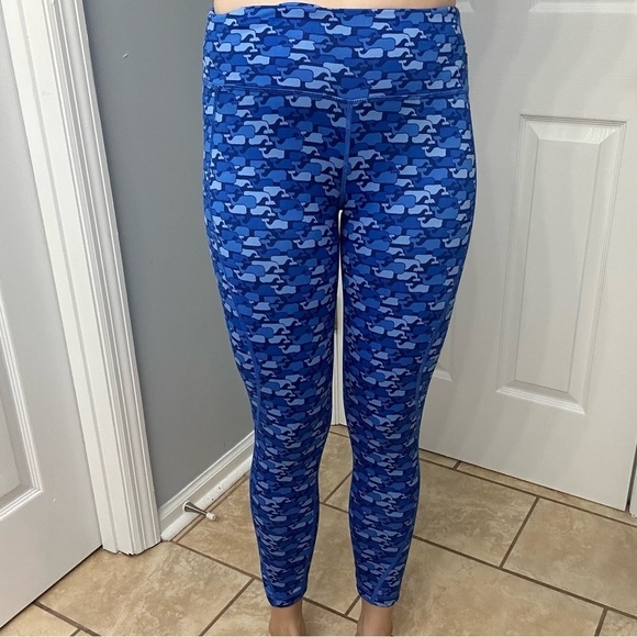 Vineyard Vines Leggings Pants Blue Whale Preppy Cropped 7/8 Gym Size Small New - Picture 1 of 6